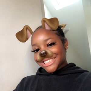 Meet your Posher, Ahzarria